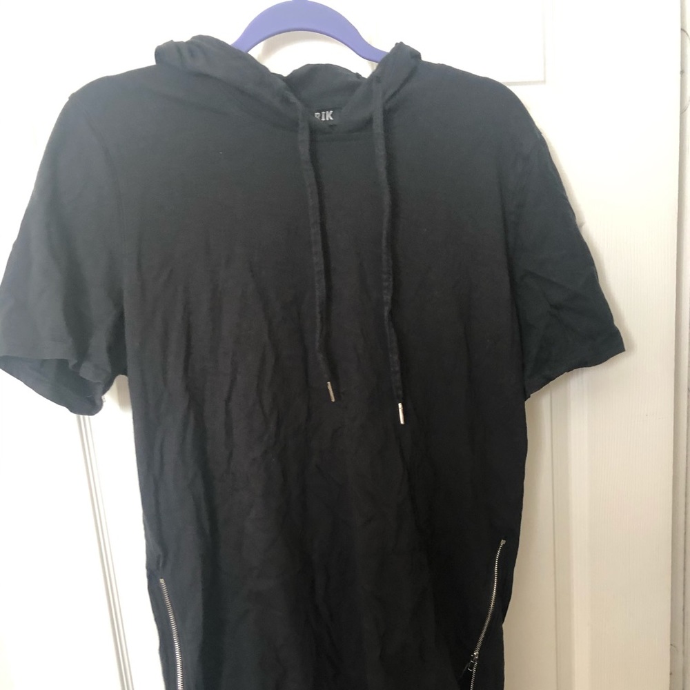 Short sleeve hoodie with side zippers